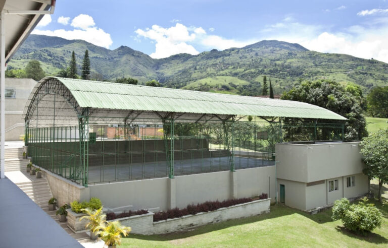 Polideportivo cubierto
